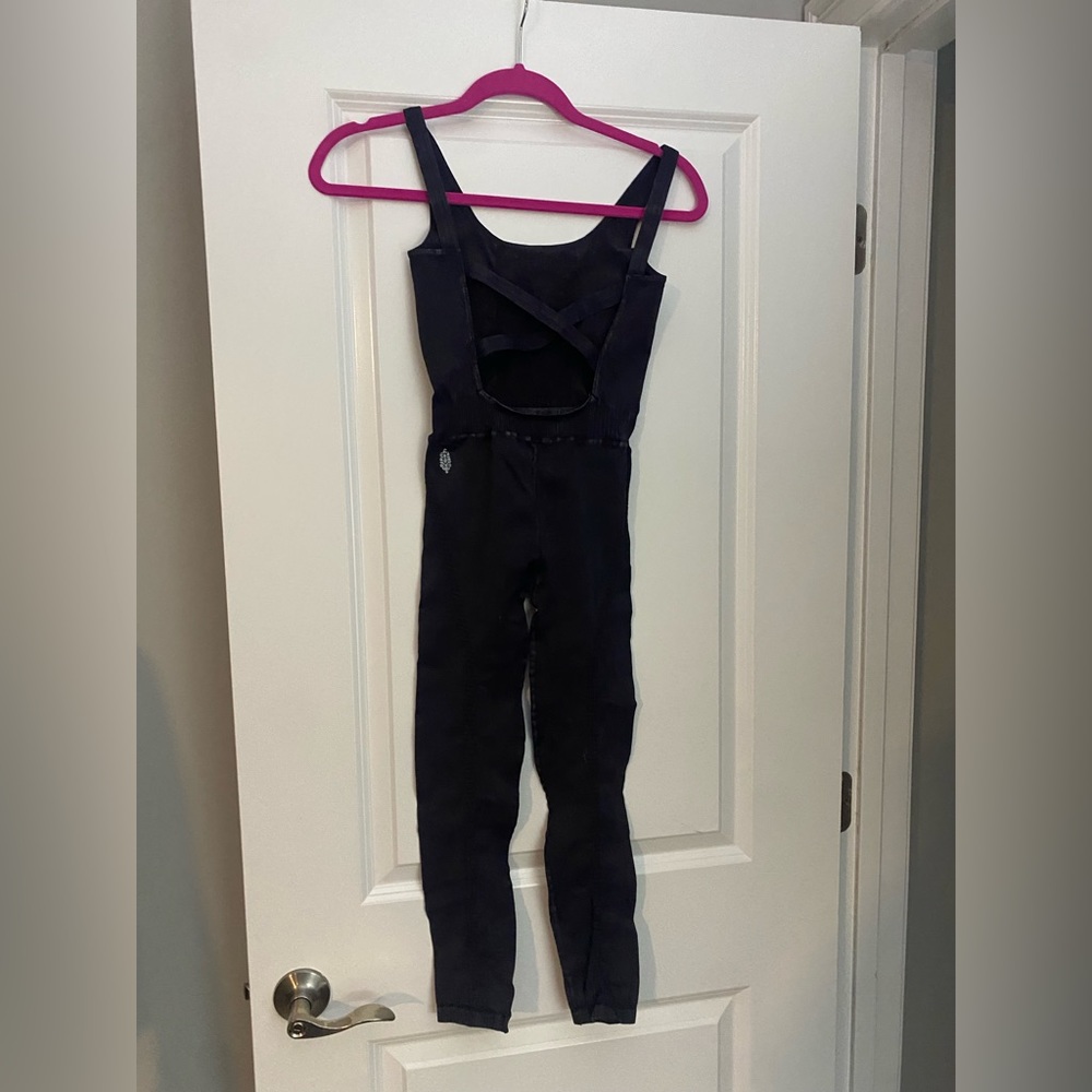 Free People Black Scoop-Neck Ribbed Jumpsuit - Picture 6 of 9